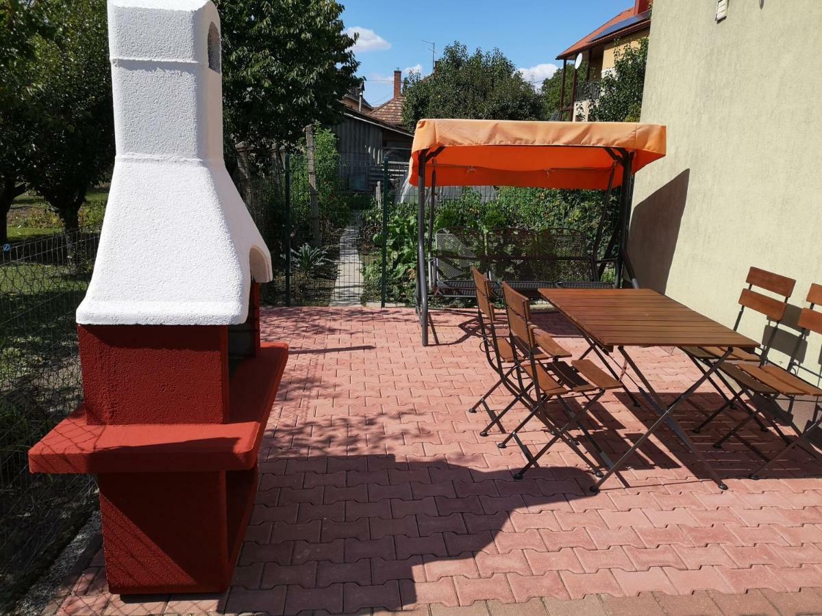 Apartman Kaszás Garden Mosonmagyaróvár Exterior foto